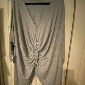Women’s Shirt. Size 2X, Gray